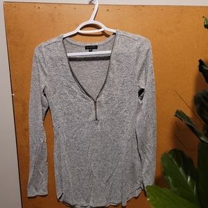 Dynamite gray sweater